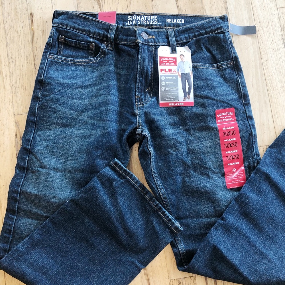 Men’s Signature Levi Strauss Co Jeans 30x30 Medium Wash Relaxed Fit